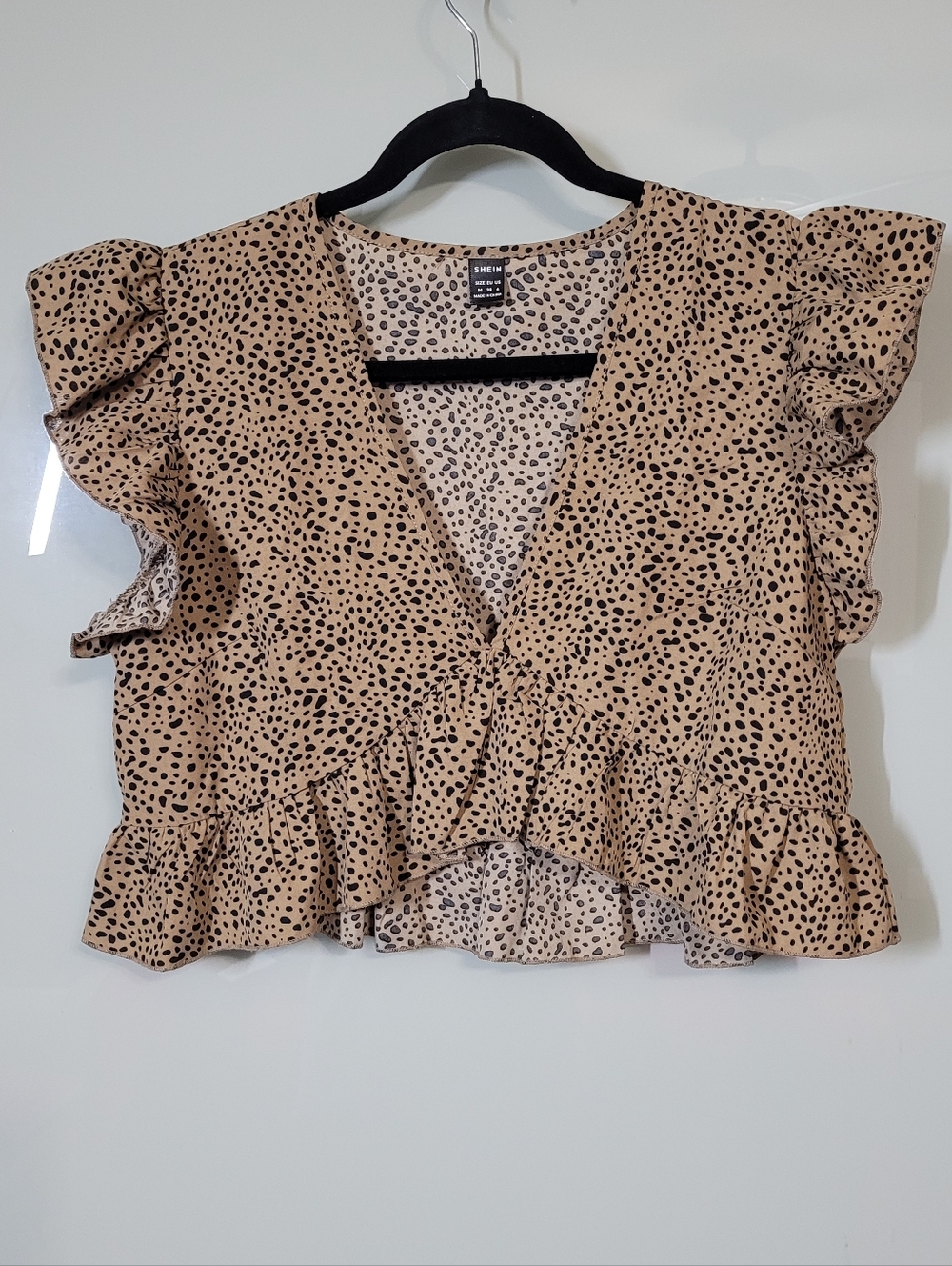 SHEIN Tan Leopard Print Crop Top